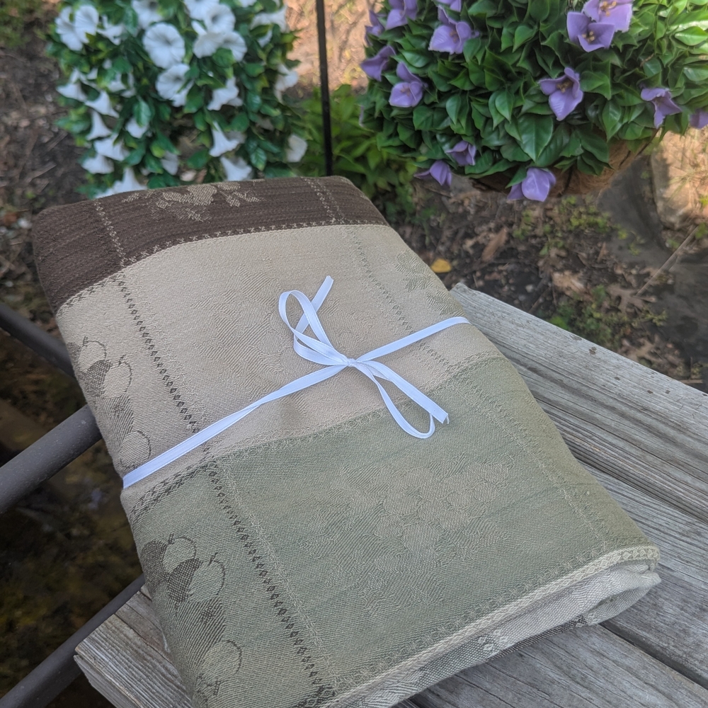 Elegant Green and Brown Patterned Blanket